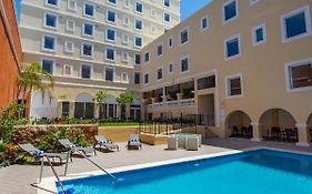 Holiday Inn Express Merida Centro By Ihg